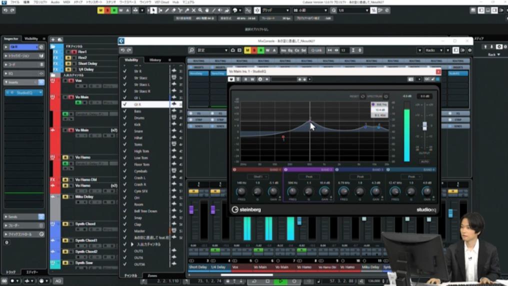 作曲をしている様子