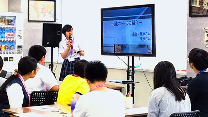 学校説明の様子