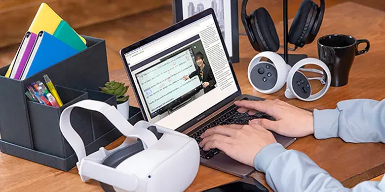 A scene of taking a lesson with a laptop