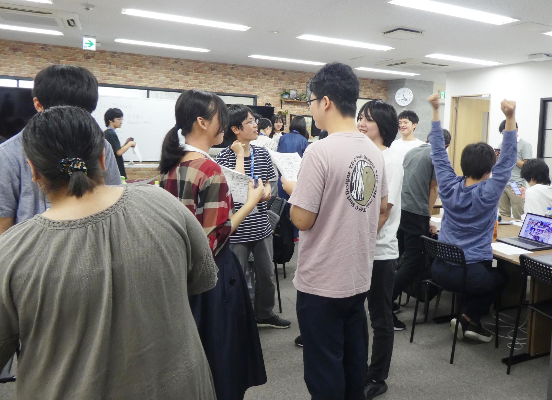 新入生がやってきた！賑やかになった江坂キャンパスでの歓迎会