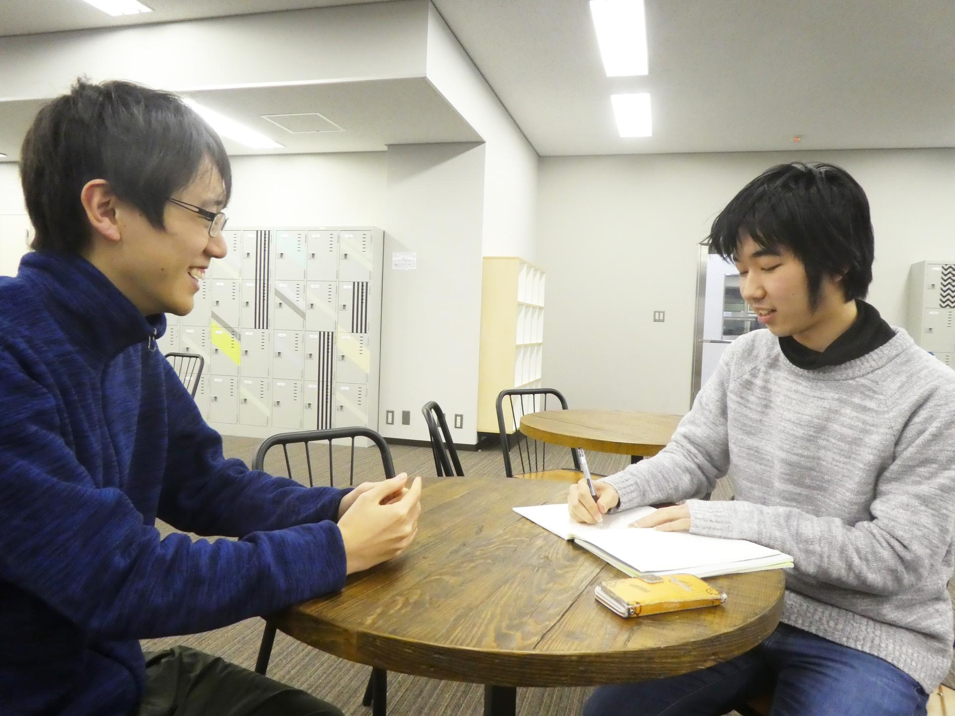 転入生にインタビュー！<br>環境、勉強、友だち……立川キャンパスはどうですか？