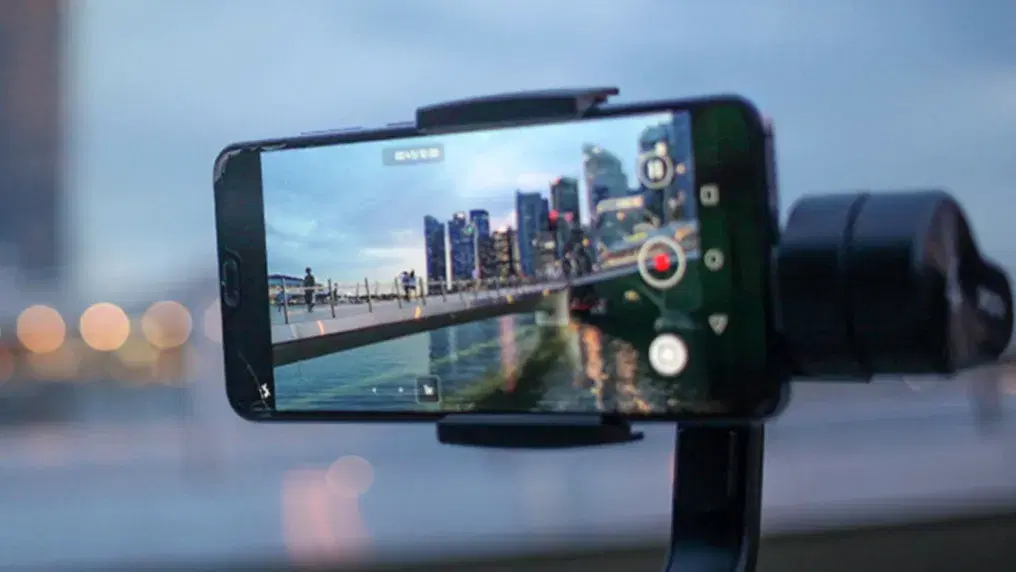 撮影技術も身につける