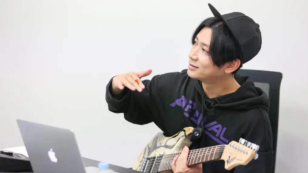 講師Tom-H@ckの授業の様子