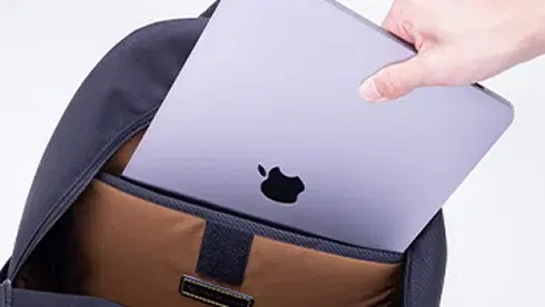 リュックとパソコン