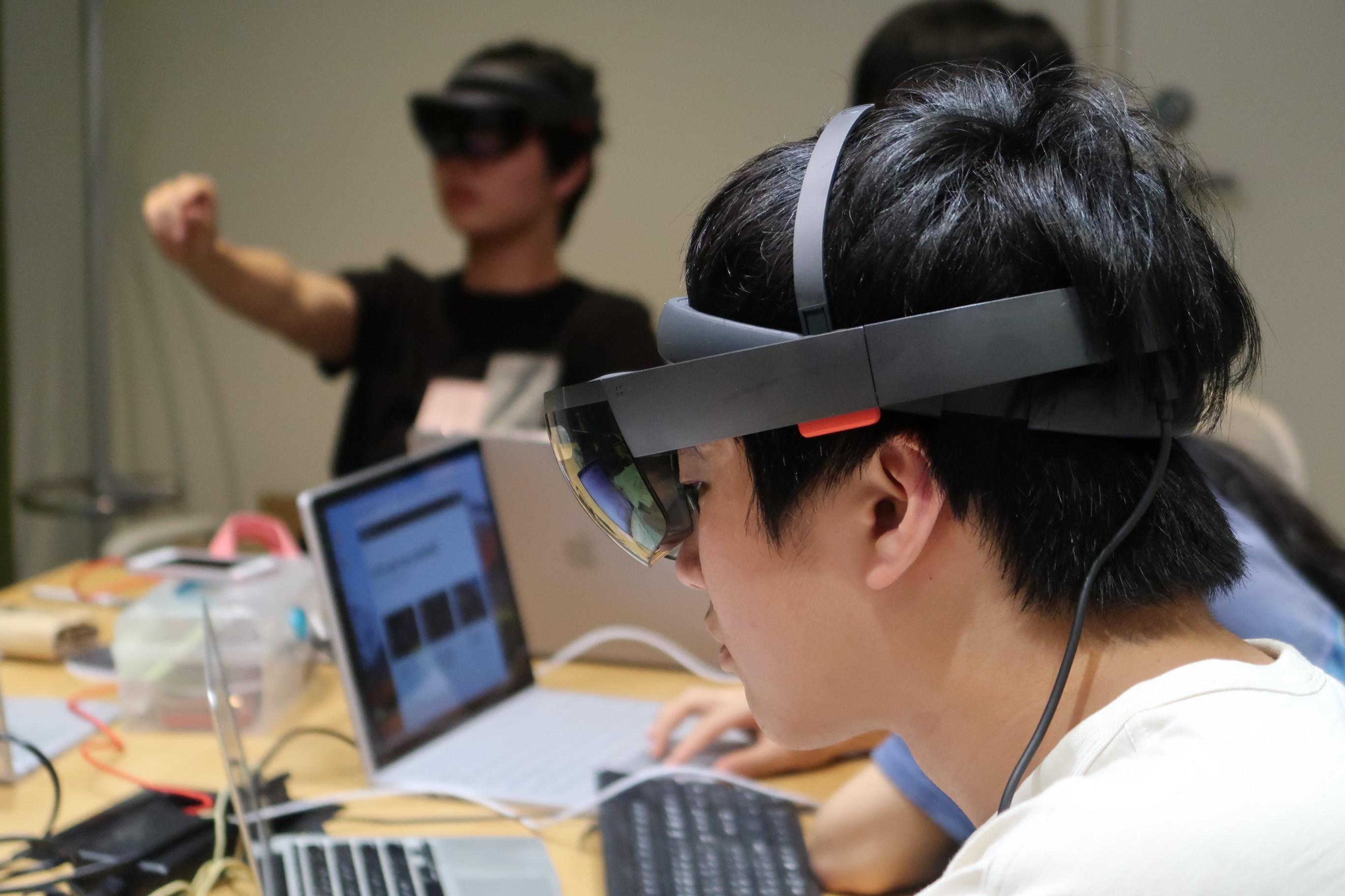 日本マイクロソフト株式会社にて 「Microsoft HoloLens」用アプリ開発に挑戦（前編）