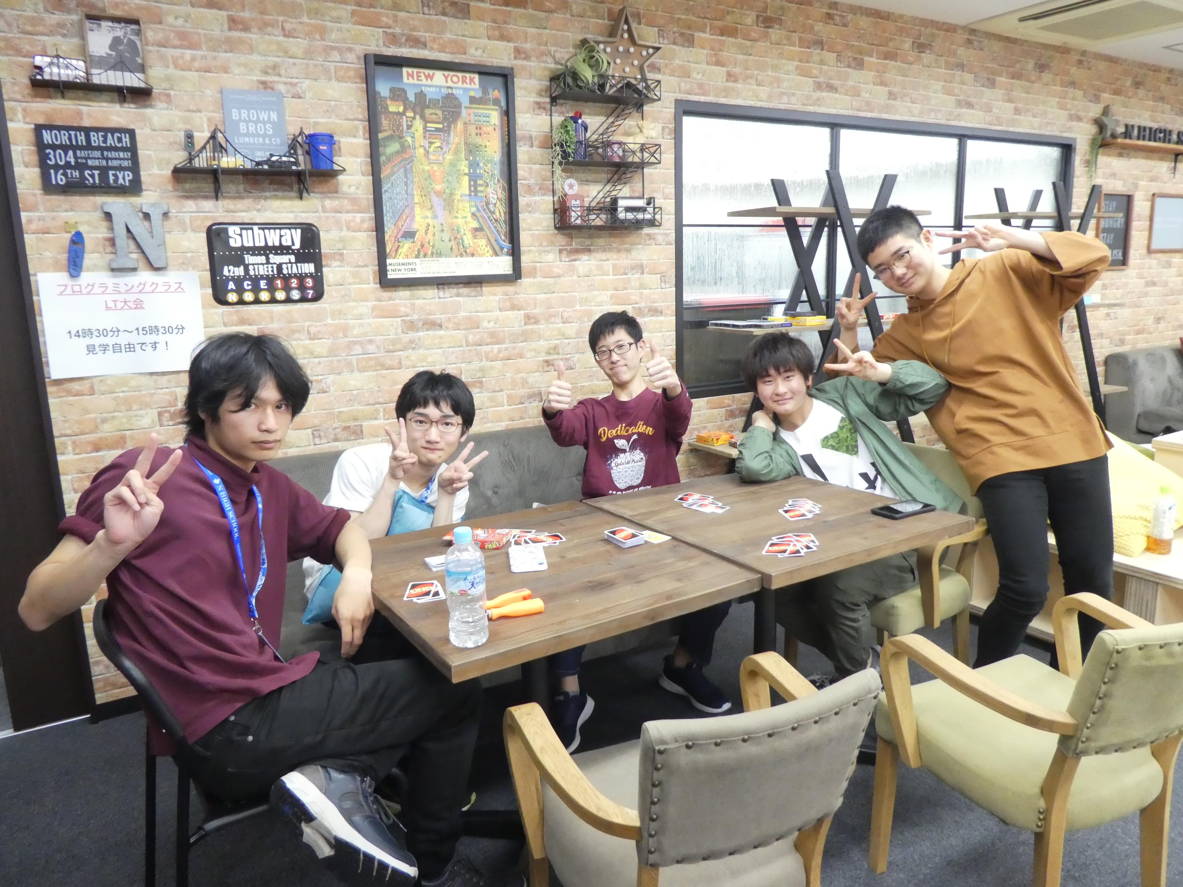 江坂キャンパスのプログラミング クラスが、初めての「LT大会」を開催しました