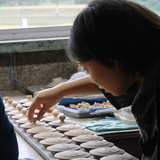 マーケティングとデザインから他者視点を学ぶ陶磁器づくり体験 in 波佐見町
