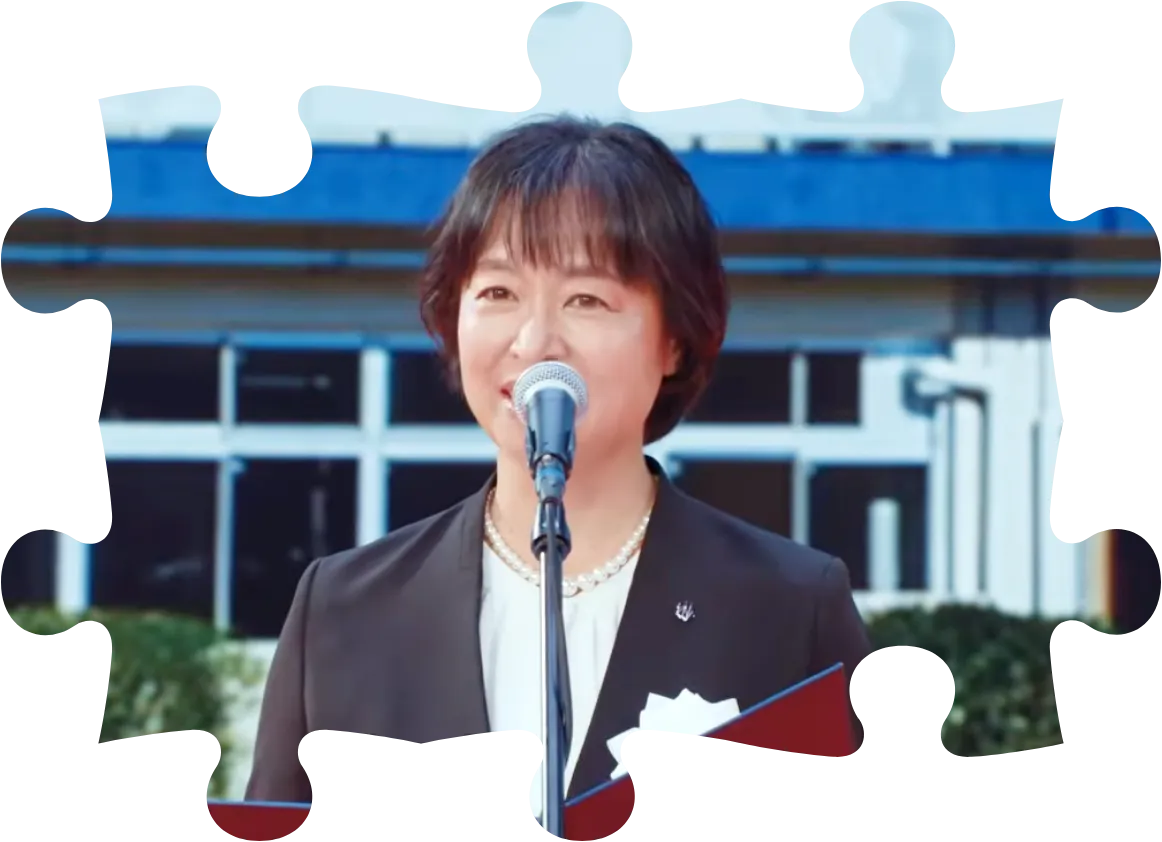 S高等学校 校長 吉井 直子