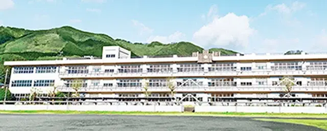 R高校舎